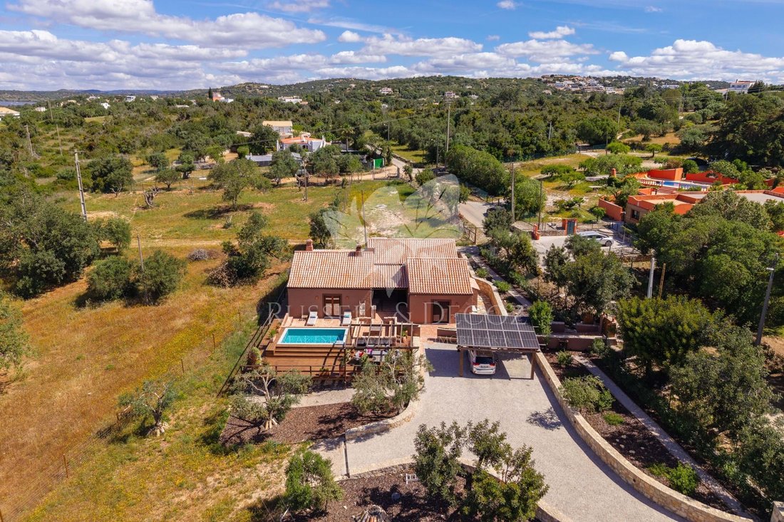 Villa in Santa Barbara de Nexe, Algarve, Portugal 2 - 17895005