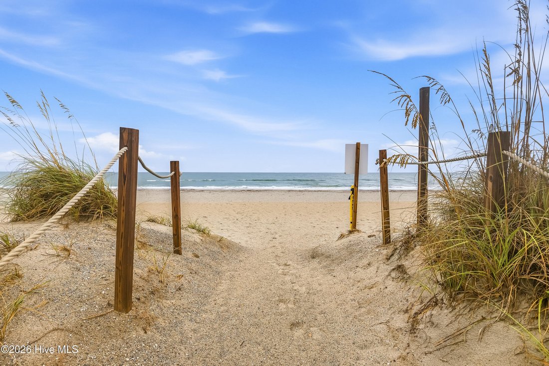House in Oak Island, North Carolina, United States 5 - 18503112