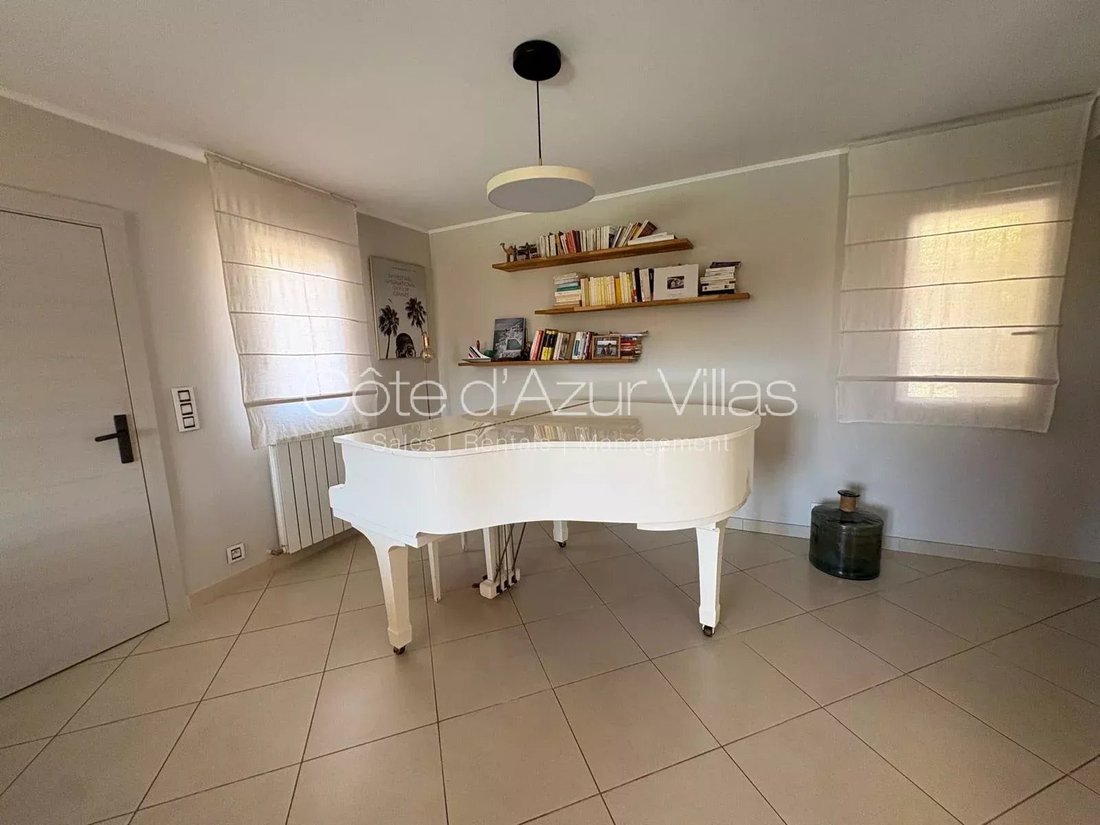 House in Opio, Provence-Alpes-Côte d'Azur, France 4 - 18526659