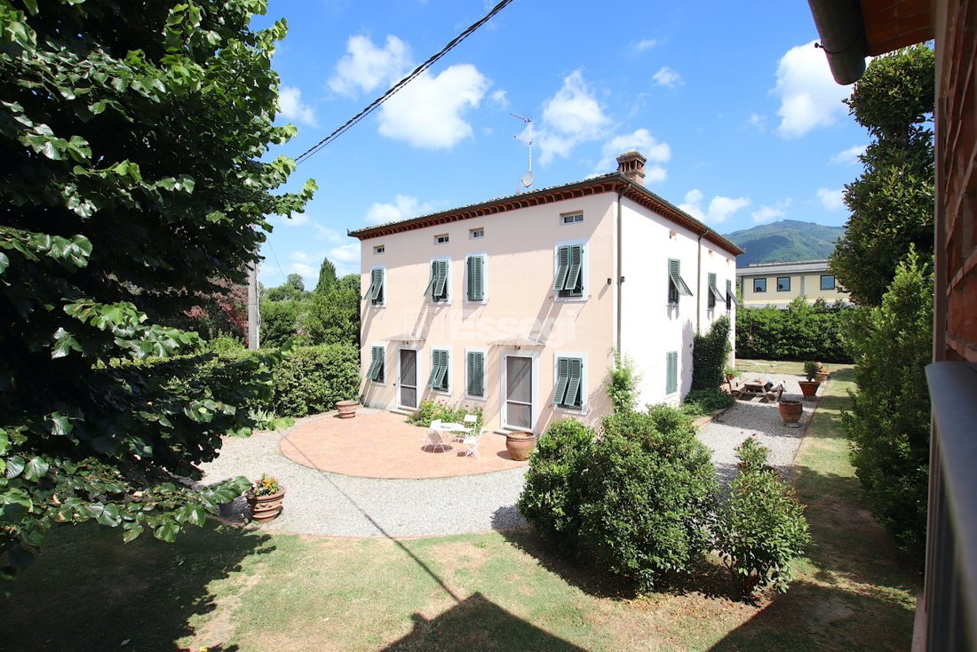 Villa in Segromigno in Monte, Capannori, Tuscany 2 - 18527804