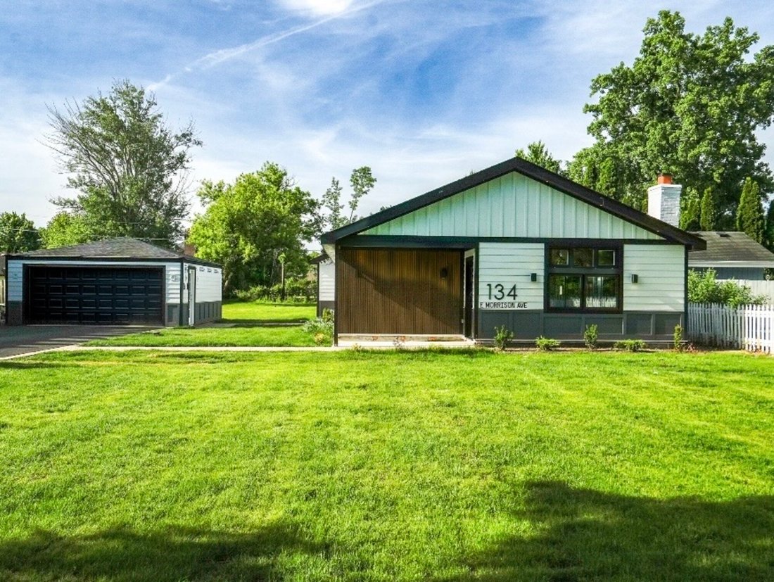 House in Mount Prospect, Illinois, United States 2 - 18076379