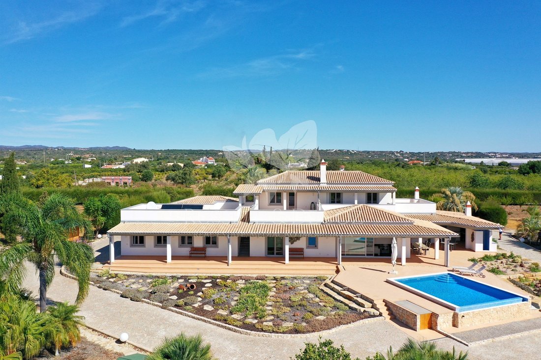 Villa in Tavira (Santa Maria e Santiago), Algarve, Portugal 1 - 12313594