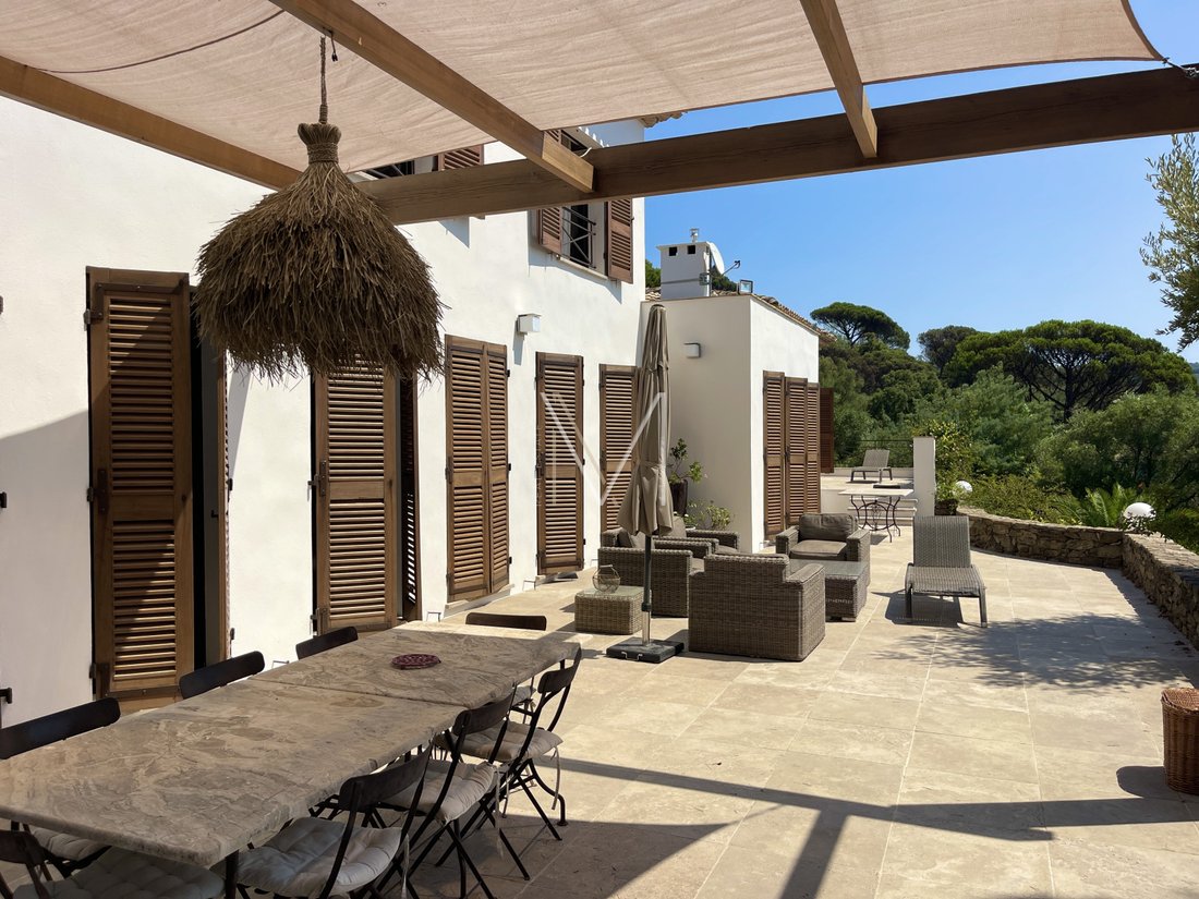 Estate in La Croix-Valmer, Provence-Alpes-Côte d'Azur, France 5 - 18330491