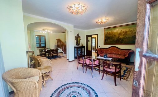 Villa a Focette, Pietrasanta, Italia 1