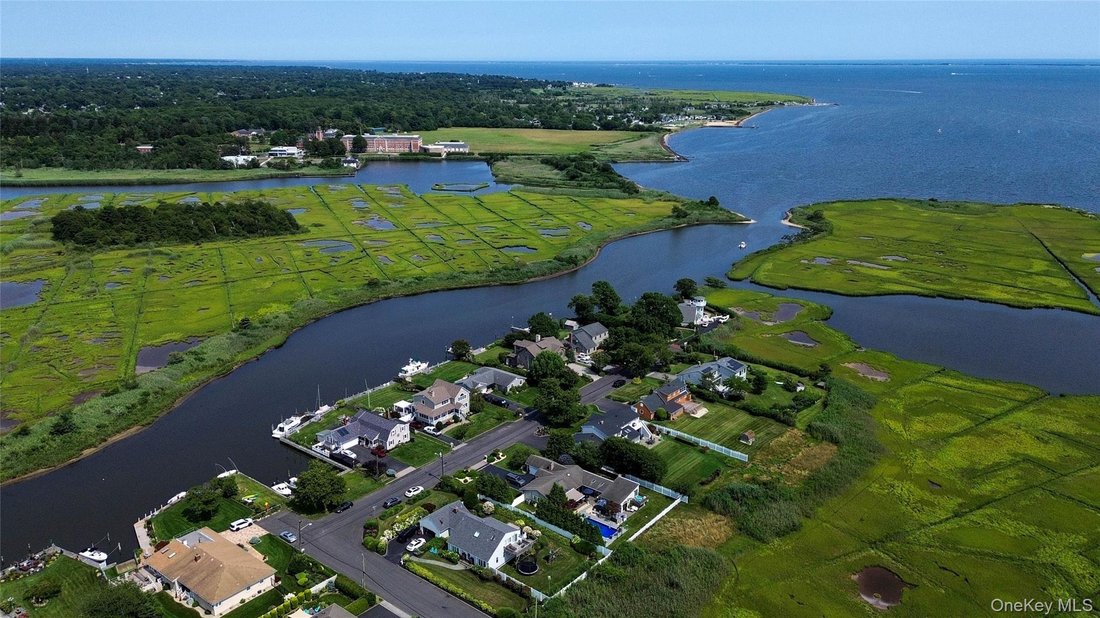 House in West Sayville, New York, United States 2 - 18528630
