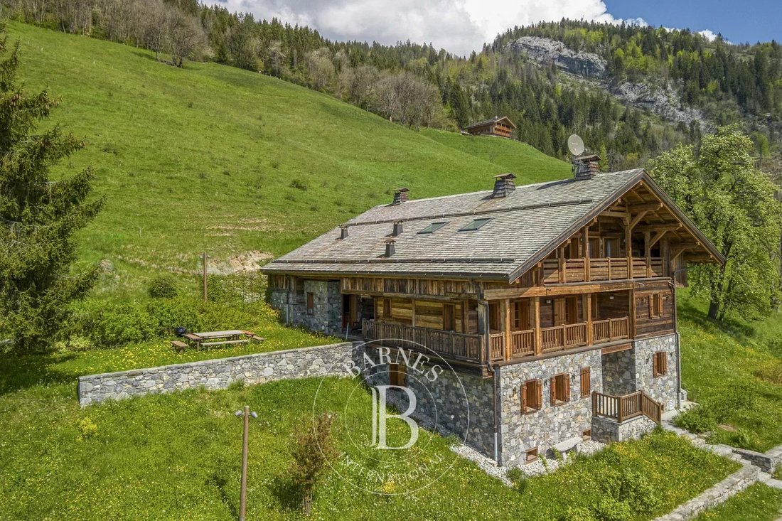 Chalet in Le Grand-Bornand, Auvergne-Rhône-Alpes, France 2 - 18526898