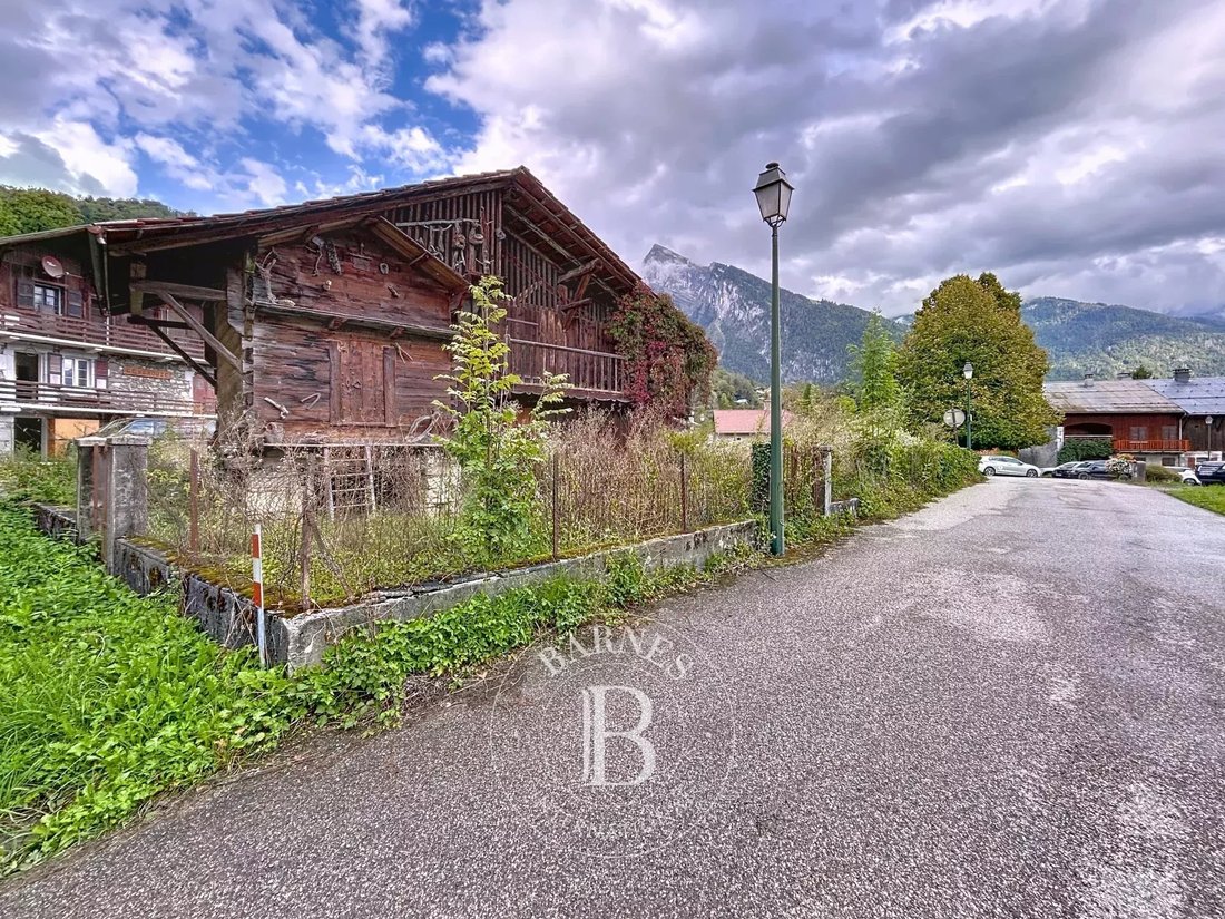 Land in Samoëns, Auvergne-Rhone-Alpen, Frankreich 5 - 18527024