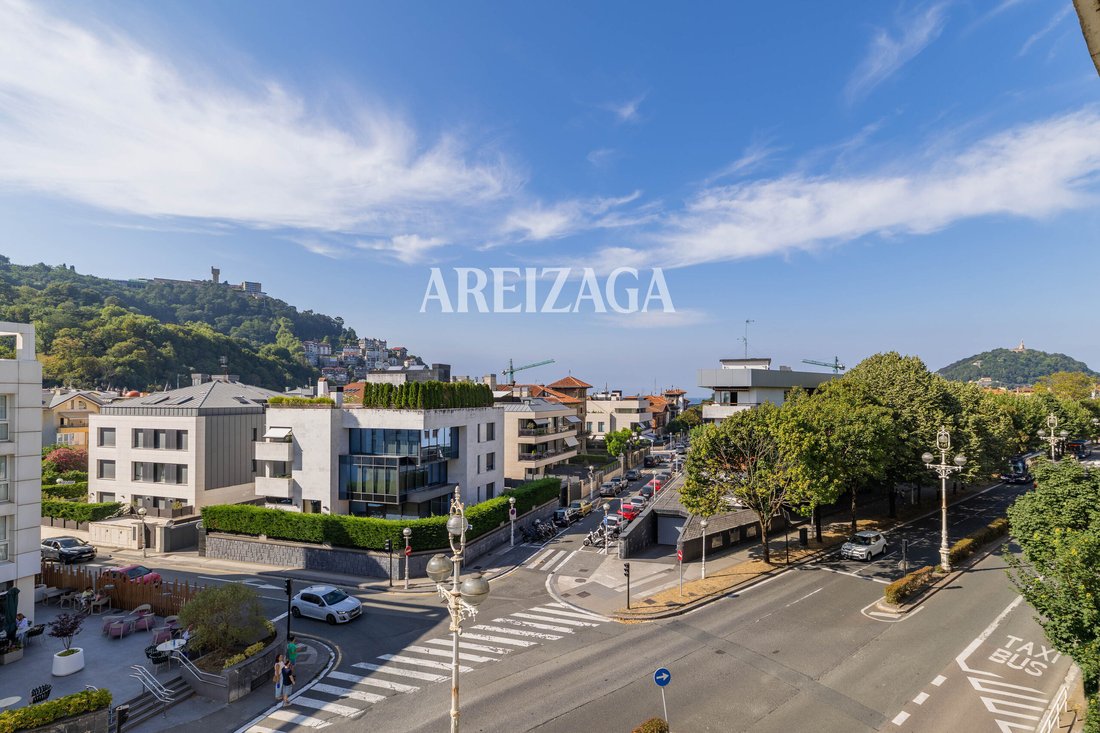 Apartment in Mendebaldea, Donostia-San Sebastian, Spain 4 - 18526269