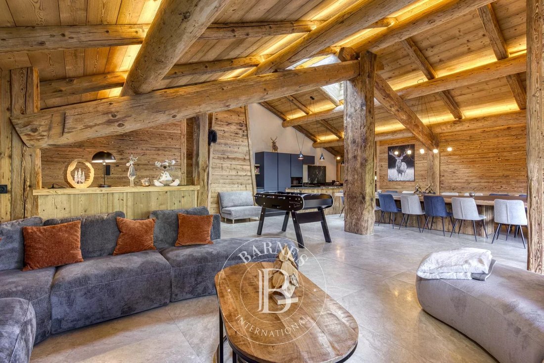 Chalet in Le Grand-Bornand, Auvergne-Rhône-Alpes, France 1 - 18526820