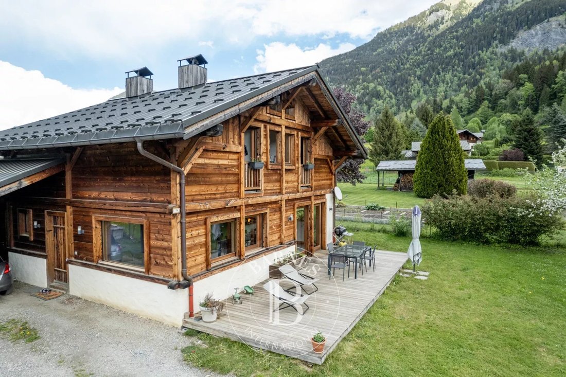 Chalet in Les Contamines-Montjoie, Auvergne-Rhône-Alpes, France 2 - 18526910