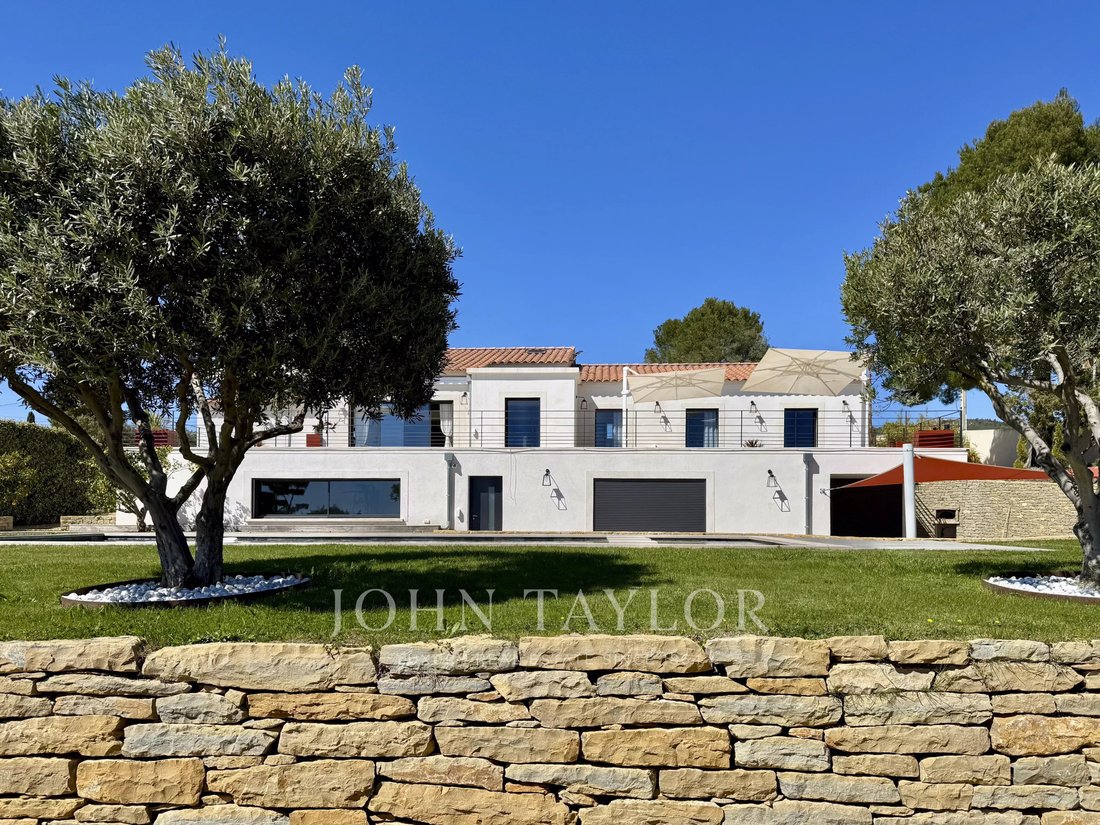 Villa in La Cadiere-d'Azur, Provence-Alpes-Côte d'Azur, France 2 - 18526284