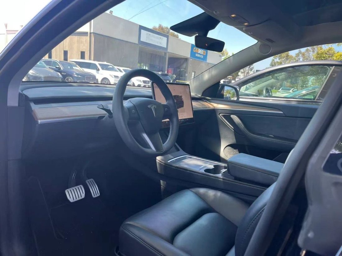 Suv in Costa Mesa, CA, United States 3 - 18529701