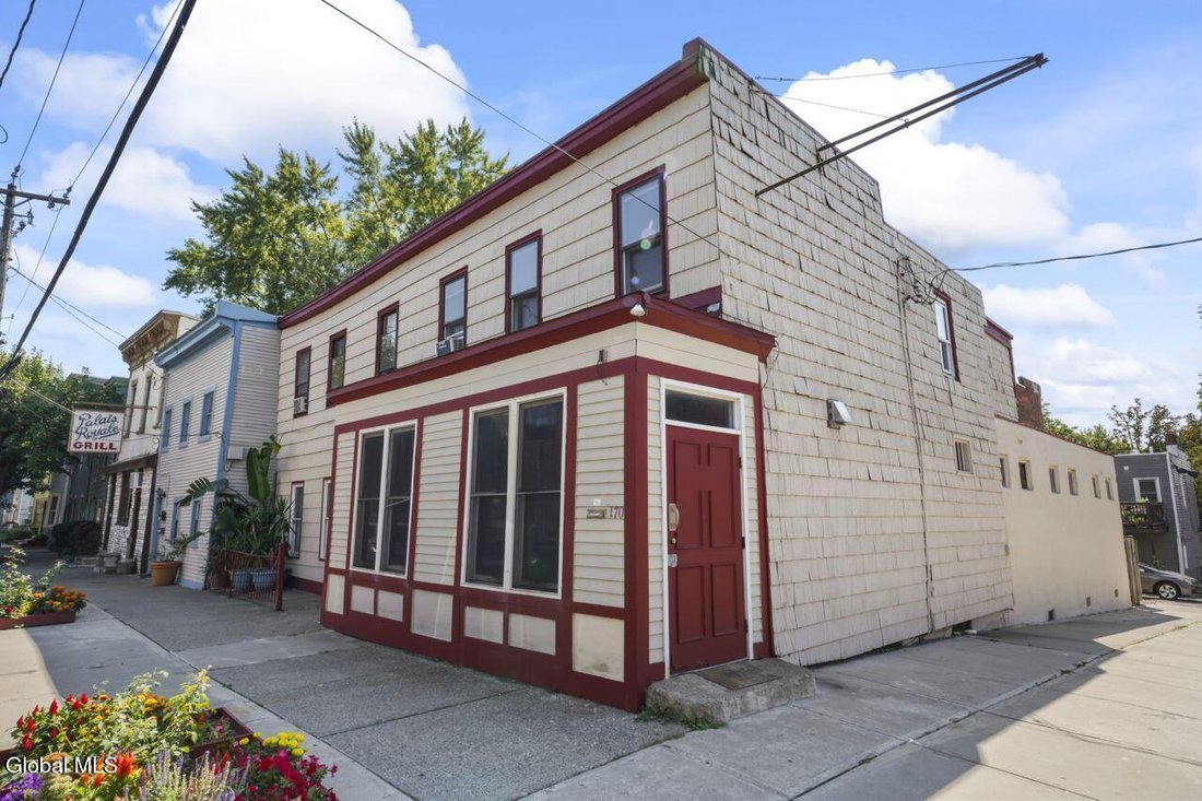 Albany, New York, United States 1 - 18528230