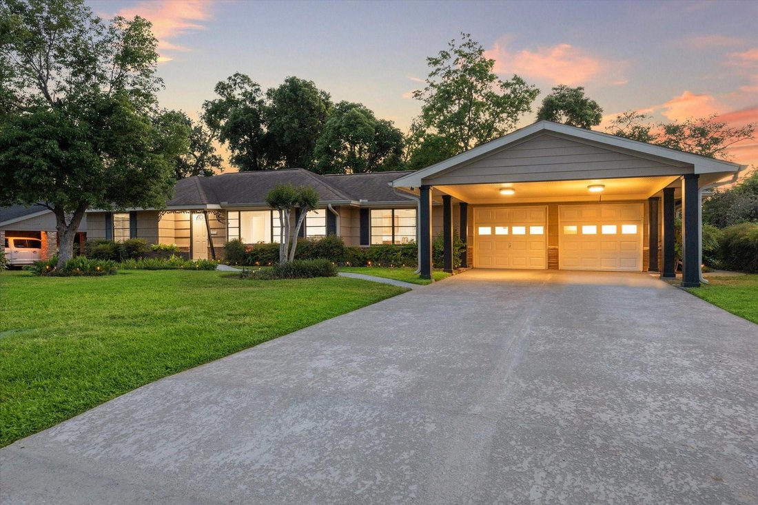 House in Houston, Texas, United States 3 - 18528147