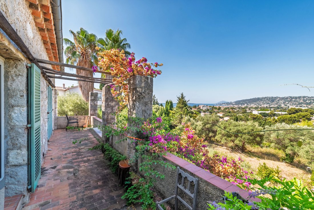 Casa a Fontmerle, Antibes, Francia 2 - 18526211