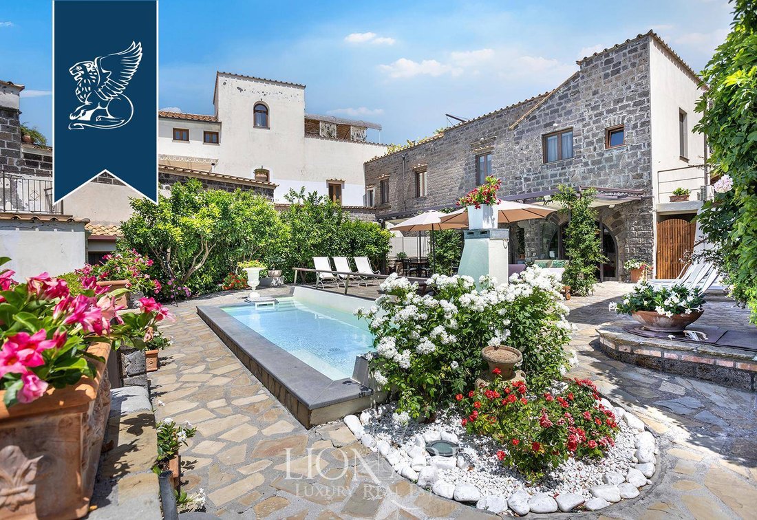 Villa in Schiazzano, Campania, Italy 4 - 18529565