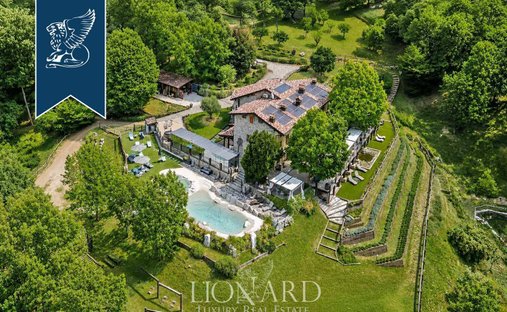 Villa in Alzano Lombardo, Lombardy, Italy 1