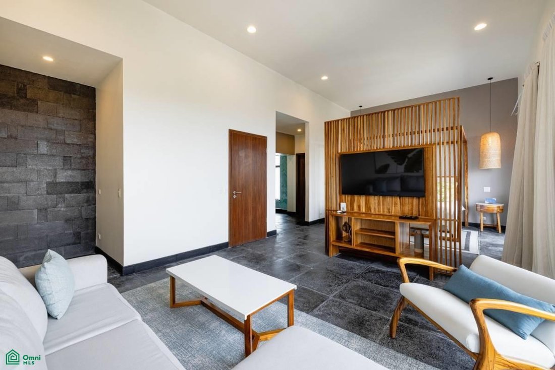 Condo in Quepos, Puntarenas Province, Costa Rica 2 - 17729055