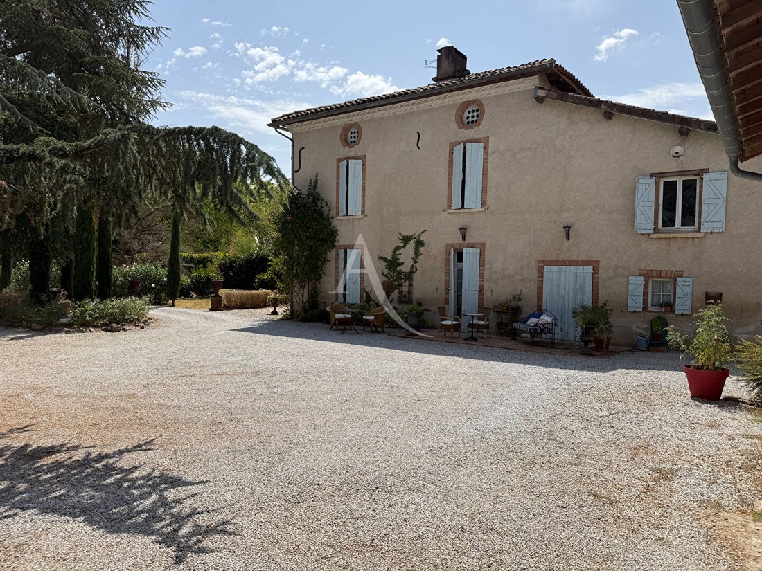 Villa in Lisle-sur-Tarn, Occitania, France 1 - 18526821
