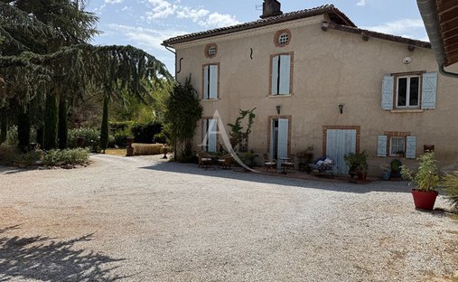 Villa in Lisle-sur-Tarn, Occitania, France 1