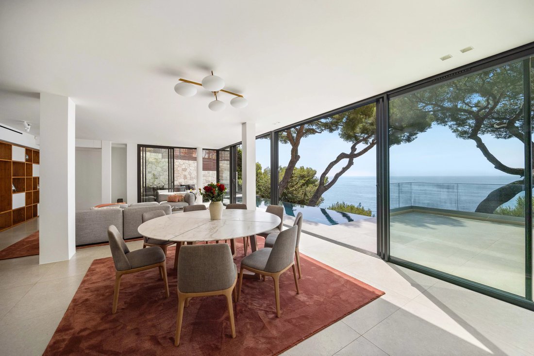 Villa in Èze, Provence-Alpes-Côte d'Azur, France 3 - 18526556