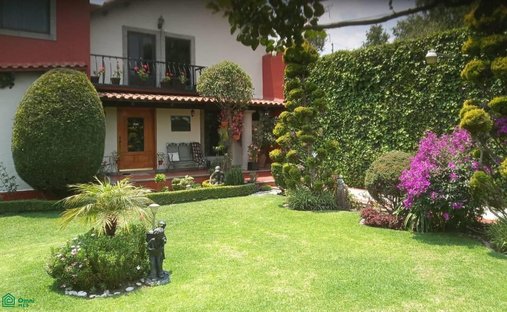 House in Llano Grande, State of Mexico, Mexico 1