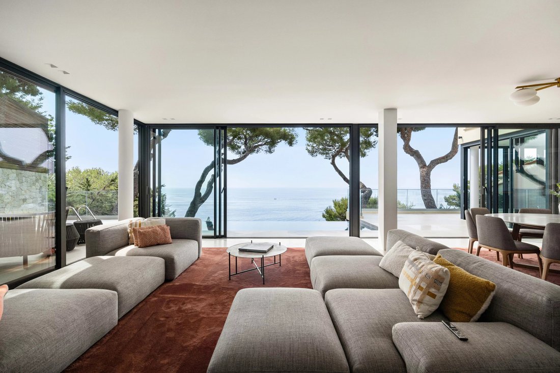 Villa in Èze, Provence-Alpes-Côte d'Azur, France 4 - 18526556