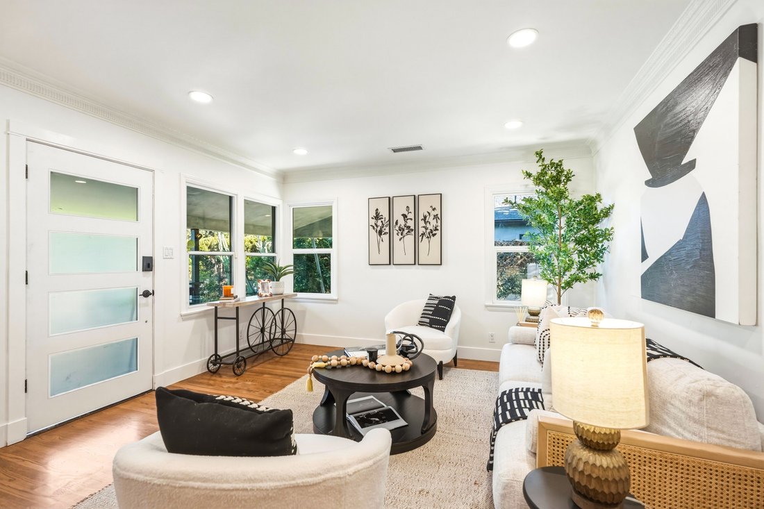 House in Burbank, California, United States 3 - 18529530