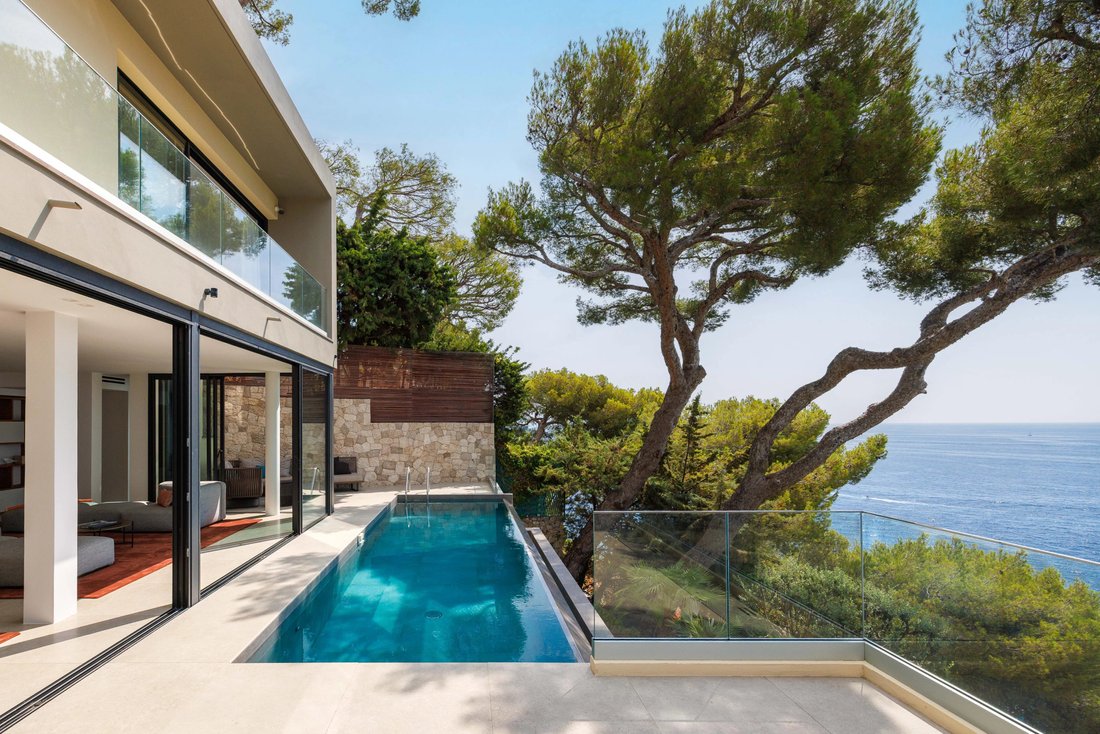 Villa in Èze, Provence-Alpes-Côte d'Azur, France 2 - 18526556