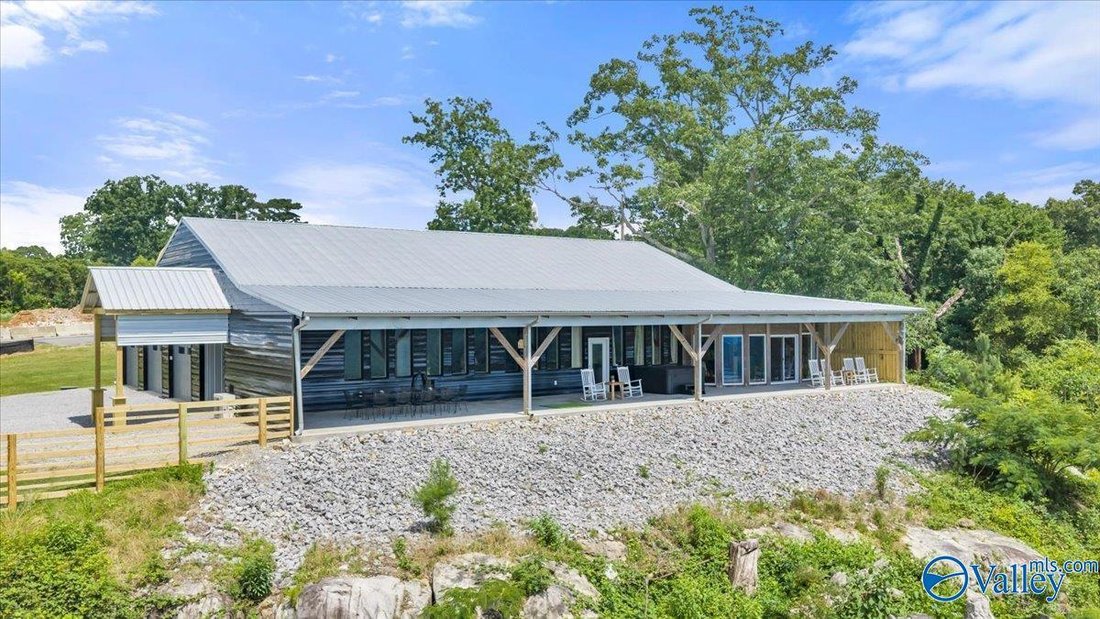 House in Section, Alabama, United States 3 - 18528544