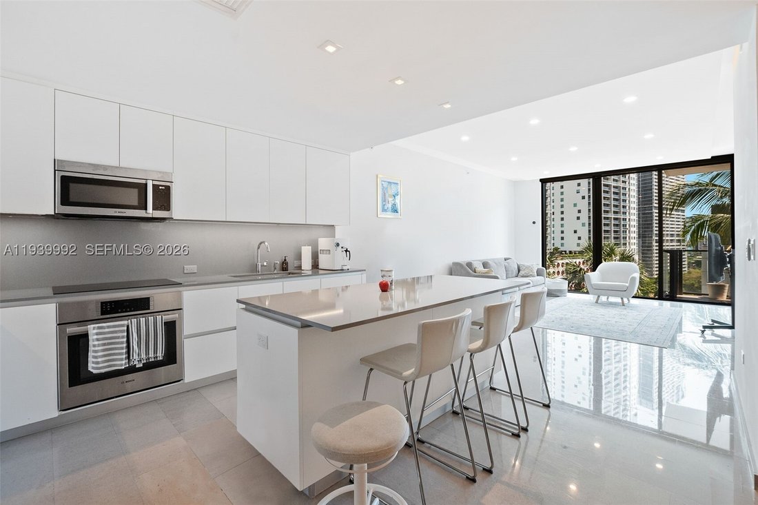 Condo in Miami, Florida, United States 1 - 16889430