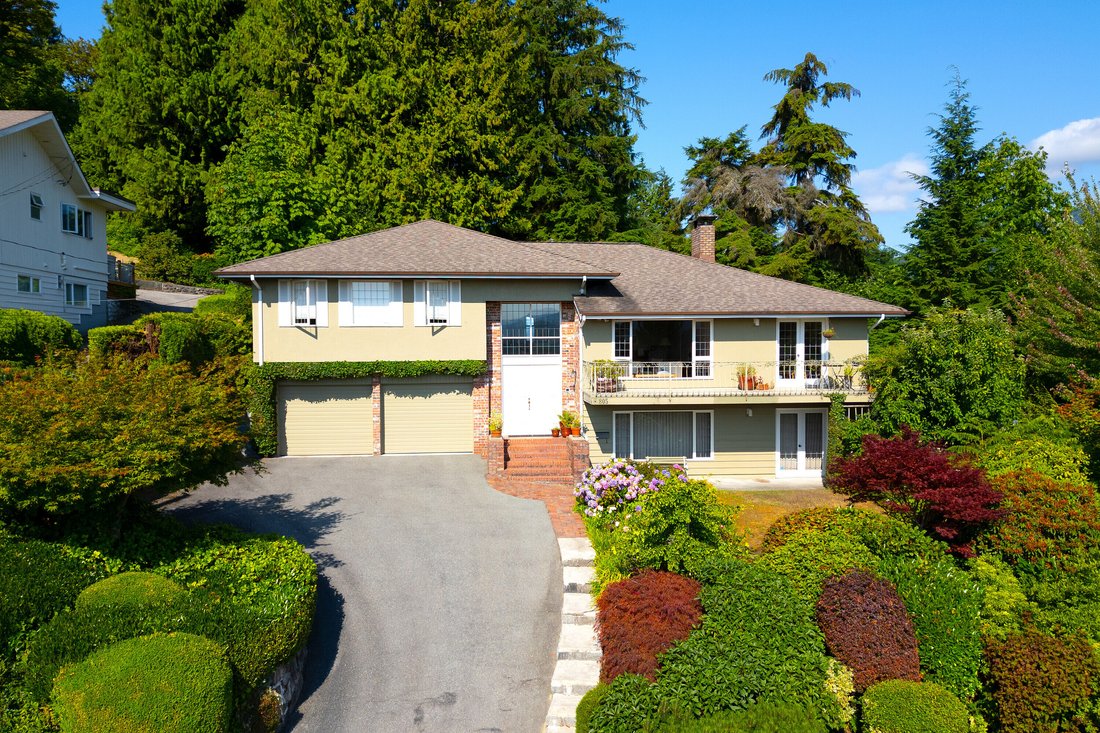 House in West Vancouver, British Columbia, Canada 1 - 18529529