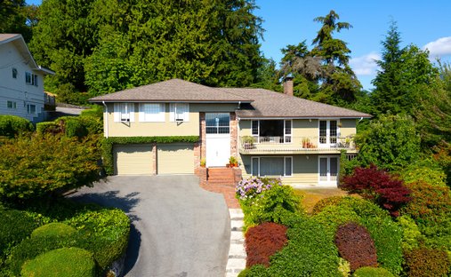 House in West Vancouver, British Columbia, Canada 1