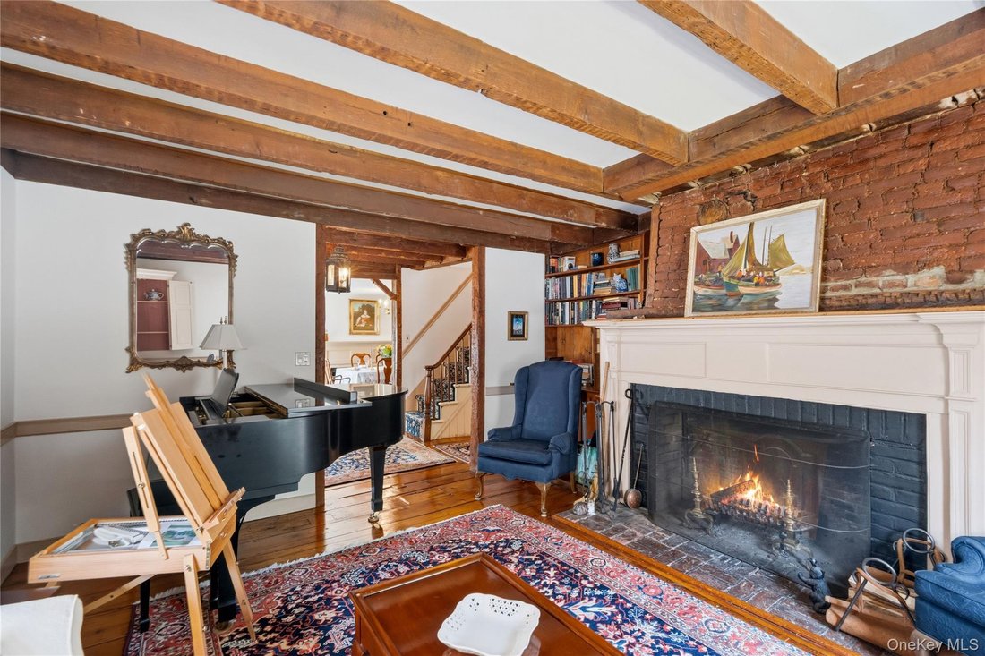 House in Syosset, New York, United States 5 - 18515055