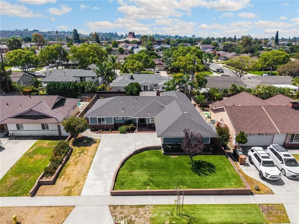 House in Fullerton, California, United States 3 - 18529132