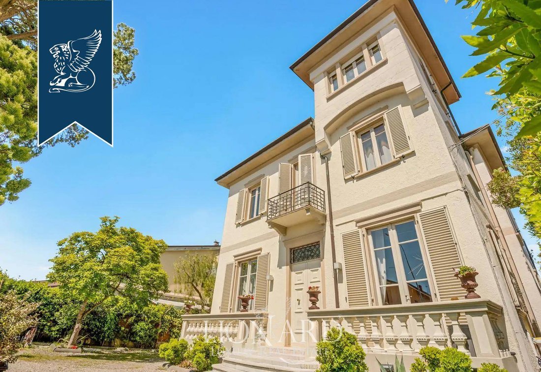 Villa in Viareggio, Tuscany, Italy 1 - 18529502