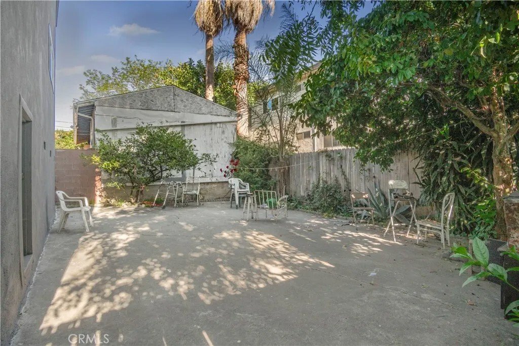 Los Angeles, California, United States 5 - 18529168