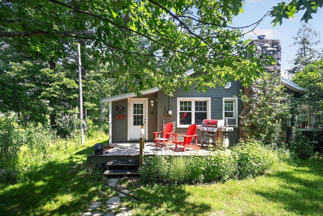 House in Hudson, Quebec, Canada 2 - 18530177