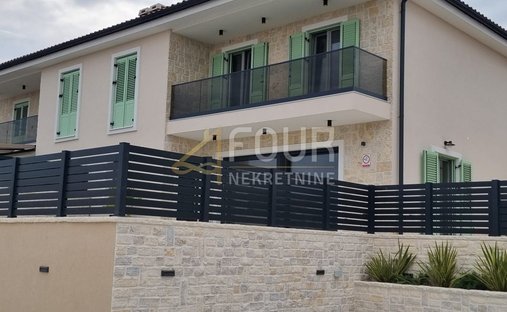 House in Malinska, Primorje-Gorski Kotar County, Croatia 1