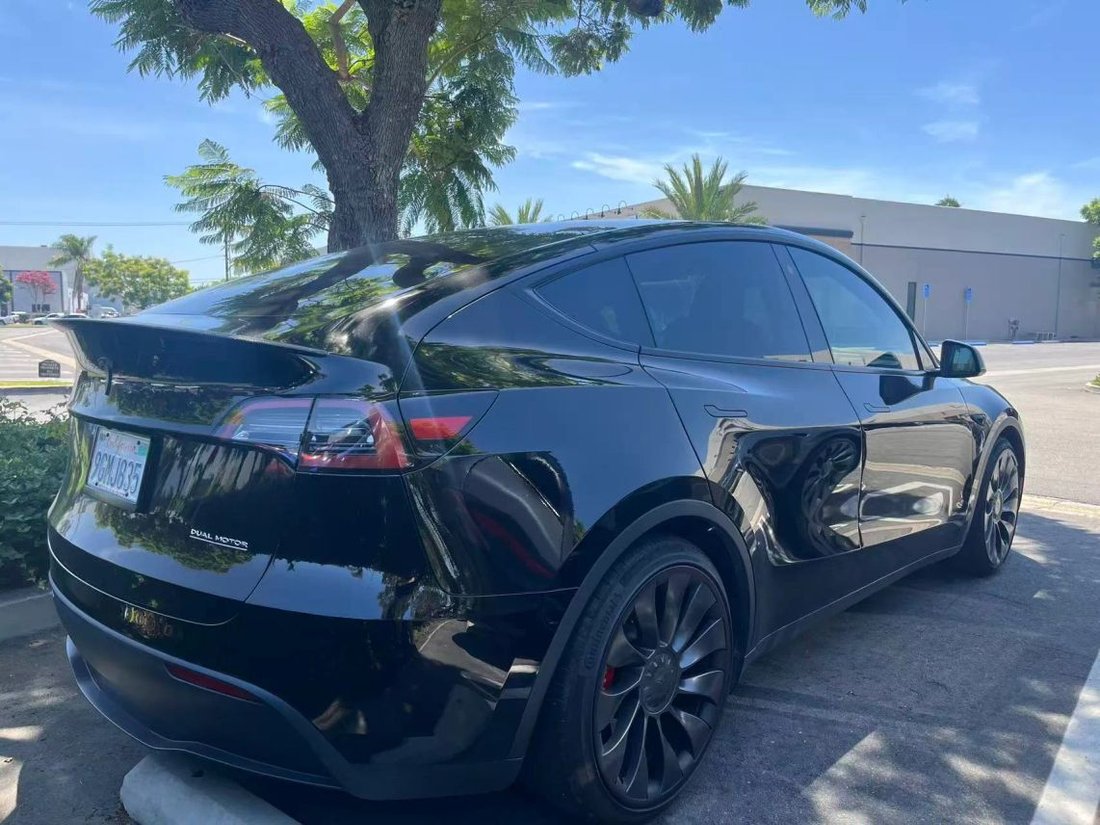 Suv in Costa Mesa, CA, United States 2 - 18529701