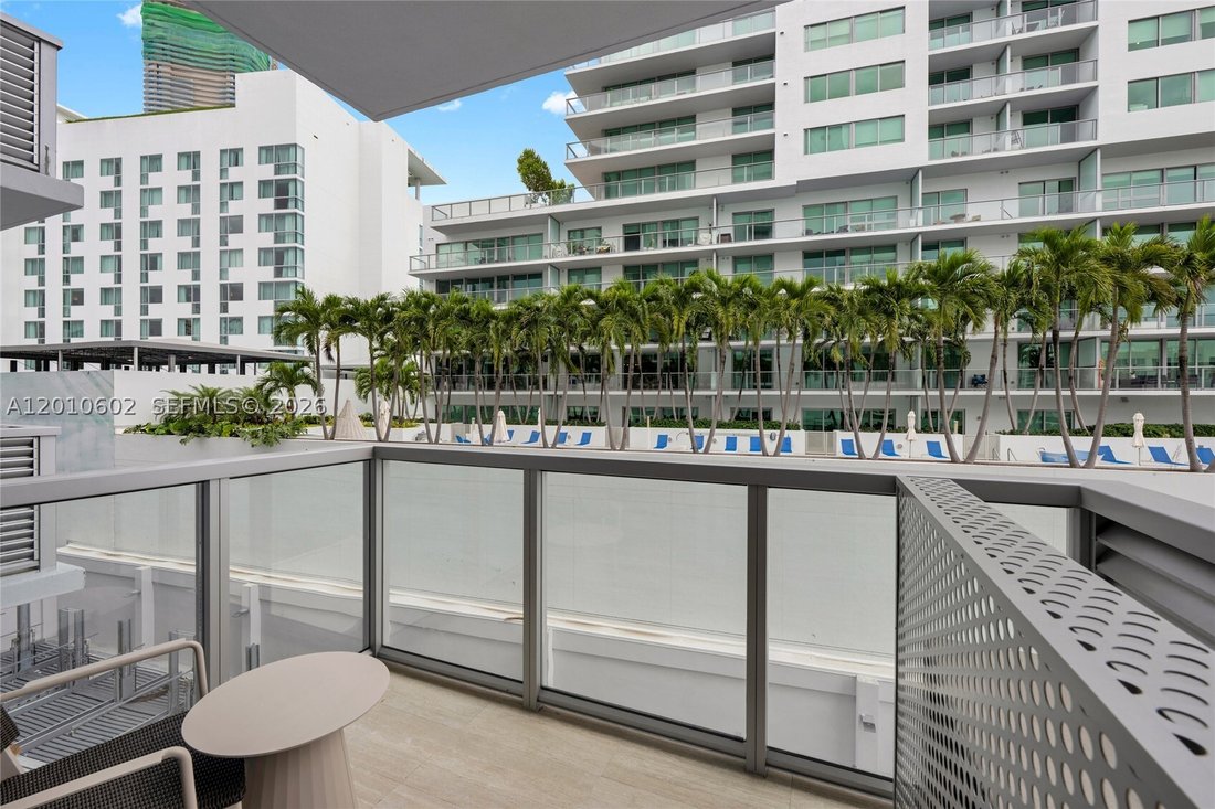 Condo in Miami, Florida, United States 5 - 17824074