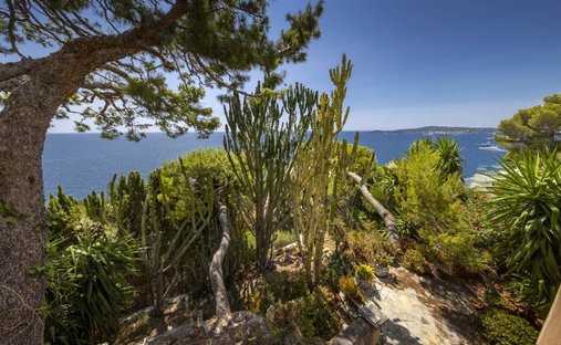 Villa in Èze, Provence-Alpes-Côte d'Azur, France 1