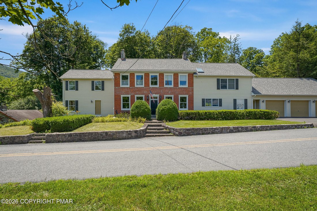 House in Stroudsburg, Pennsylvania, United States 1 - 18527897