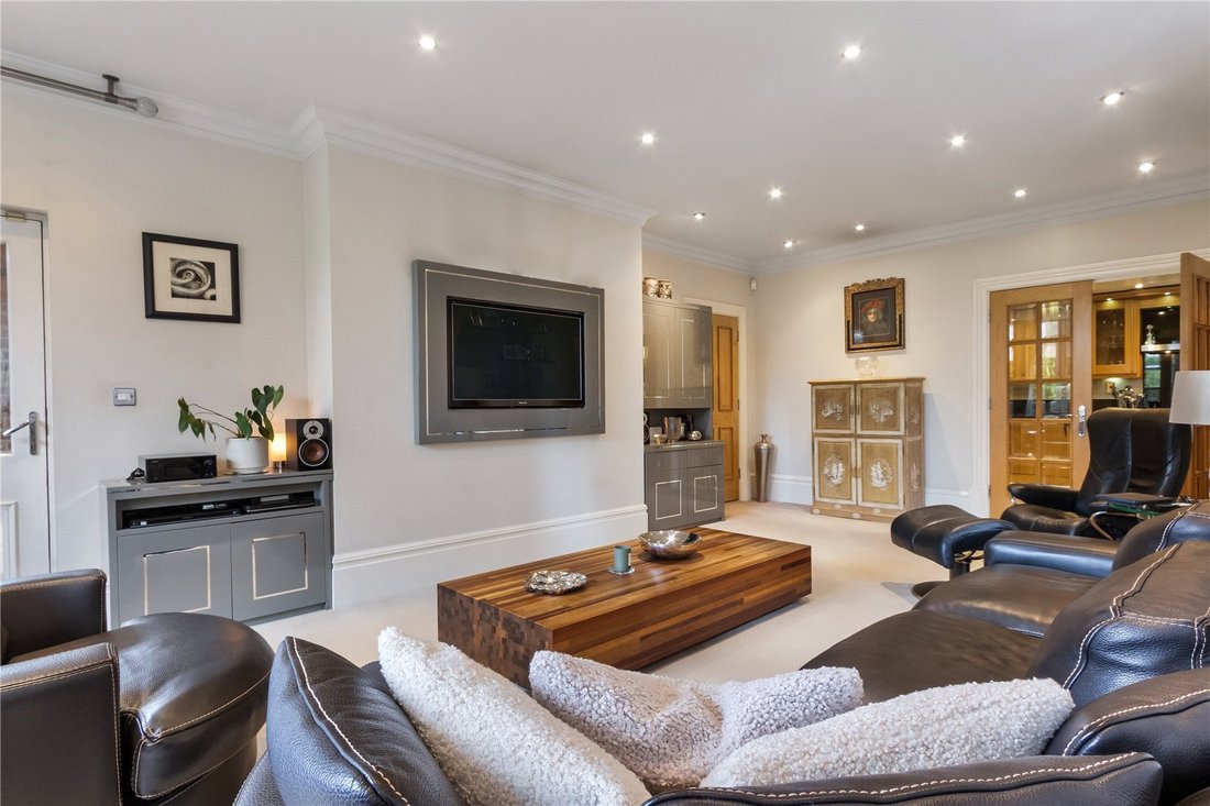 Apartment in Bell Bar, Hatfield, England 5 - 18526111