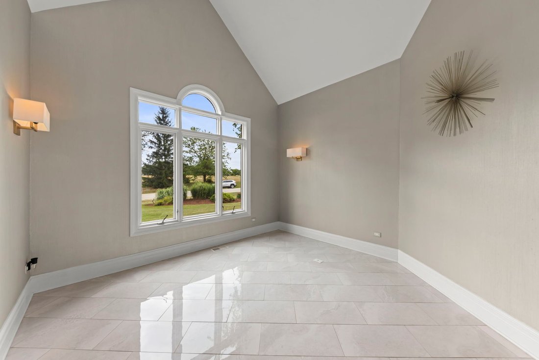 House in Bloomingdale, Illinois, United States 4 - 18473425