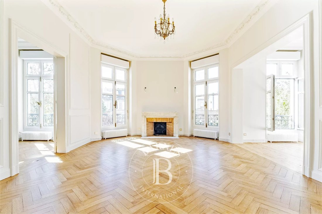 Apartment in Hôtel de Ville-Quinconce-Saint Seurin-Fondaudège, Bordeaux, France 1 - 18529608
