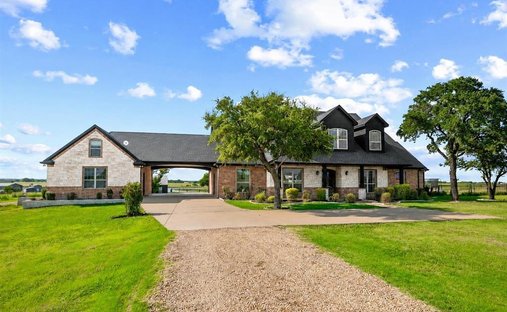 House in Ennis, Texas, United States 1