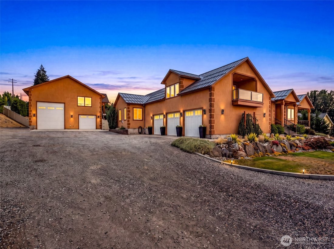 House in East Wenatchee, Washington, United States 4 - 18527921