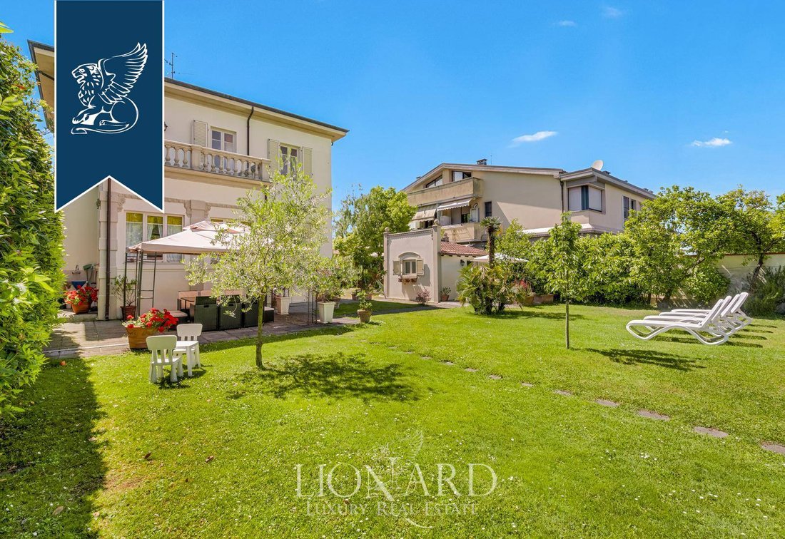 Villa in Viareggio, Tuscany, Italy 4 - 18529502