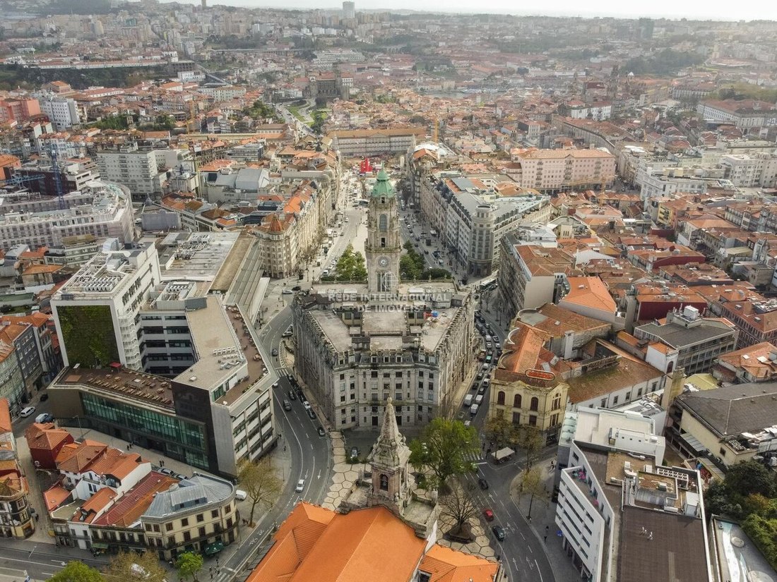 Apartment in Cedofeita, Santo Ildefonso, Se, Miragaia, Sao Nicolau e Vitoria, Porto District, Portugal 3 - 18342798